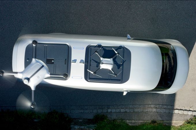 mercedes-benz-transformon-nje-furgon-te-thjeshte-ne-nje-furgon-high-tech-businessmag