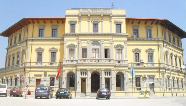 Tatimet listojne 13 bashki qe do t`u bllokohen llogarite bankare, nuk kane paguar sigurimet