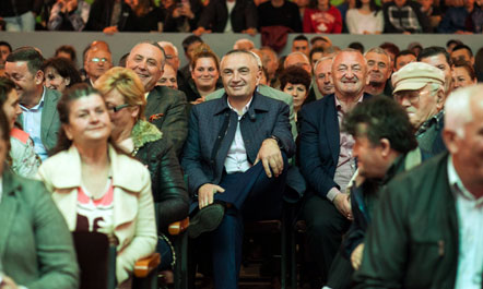 Prezantohet projekti i rruges qe lidh Skraparin dhe Permetin