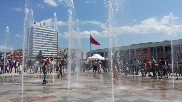 Shqiptaret i ikin dembelizmit, rritet interesi per te punuar