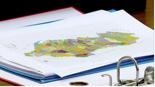 15 bashki kanë më pak se 10 mijë banorë, por shkrihen 4 me mbi 25 mijë