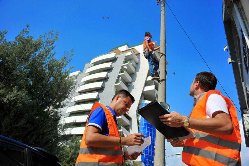 Punime ne disa kabina, ja cilat zona ne Tirane nuk do te kene energji elektrike