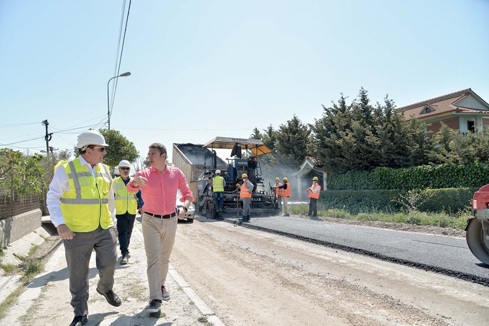 Fillon asfaltimi i rruges qe lidh Fierin me plazhin e Semanit, gati per sezonin turistik
