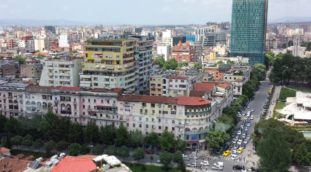 Turistet nuk u tremben, rritet numri i te huajve qe vijne me pushime