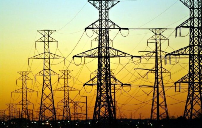 Energjia, cmimi nuk ndryshon. OSHEE: Kompanite e medha ta blejne ne treg