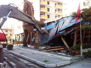 Aksioni i INUK ne Durres, vijon operacioni kunder ndertimeve pa leje