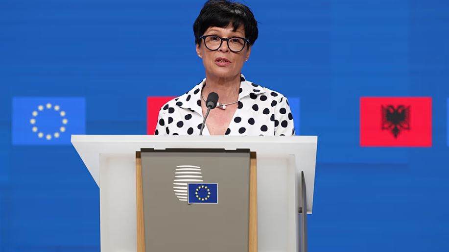 Anëtarët e rinj të BE, 15 vite në provë: Nëse mashtrojnë, humbin fondet dhe votën