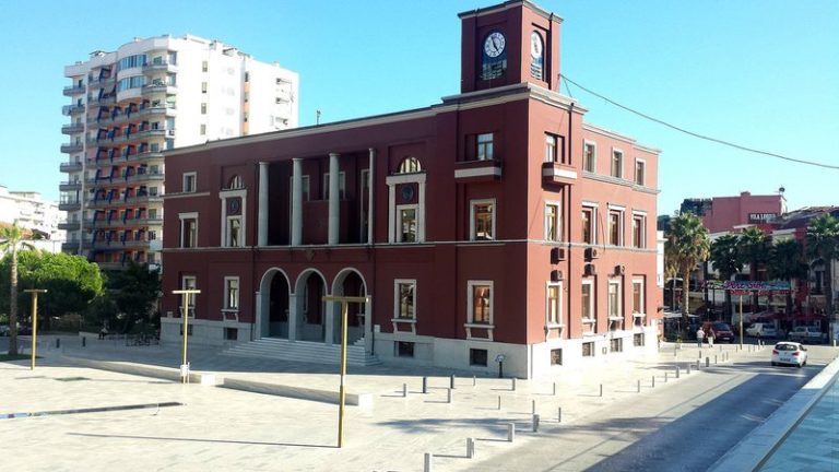Bashkia Durrës realizon vetëm 1 për qind të buxhetit për rindërtim në 6 muajt e parë 2026