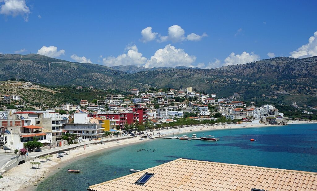 Bizneset zhvendosen drejt bregdetit dhe periferisë së Tiranës, tkurren në 19 bashki