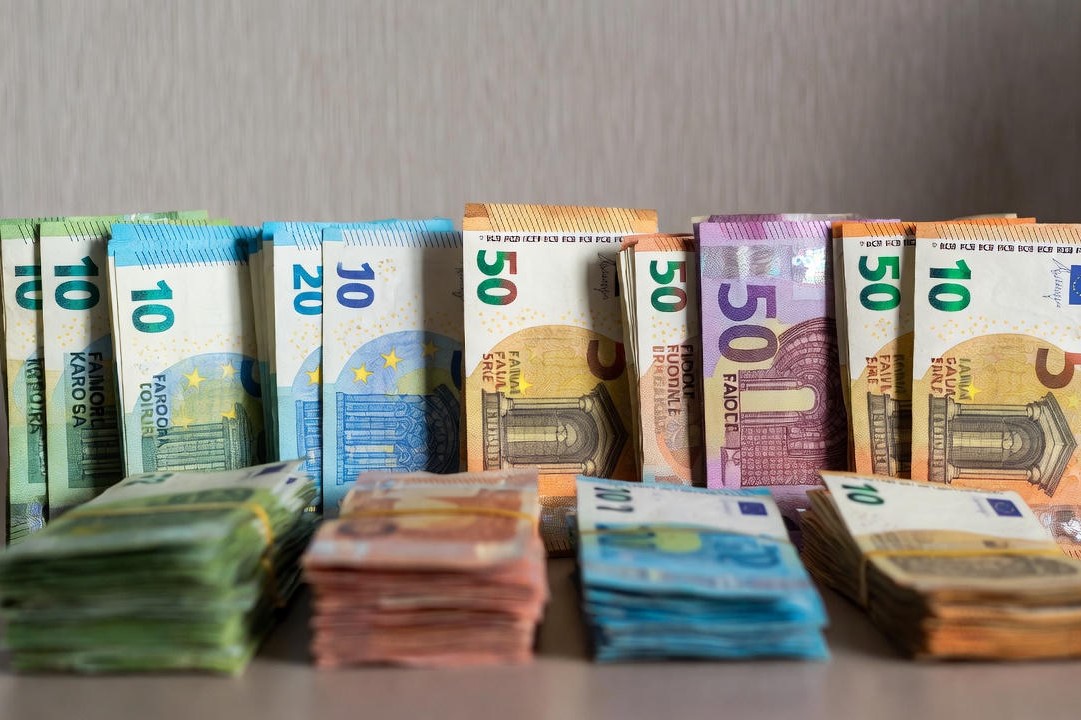 Blerjet e valutës dhe kredia, rritja e ofertës së parasë shënoi rekord të ri në korrik