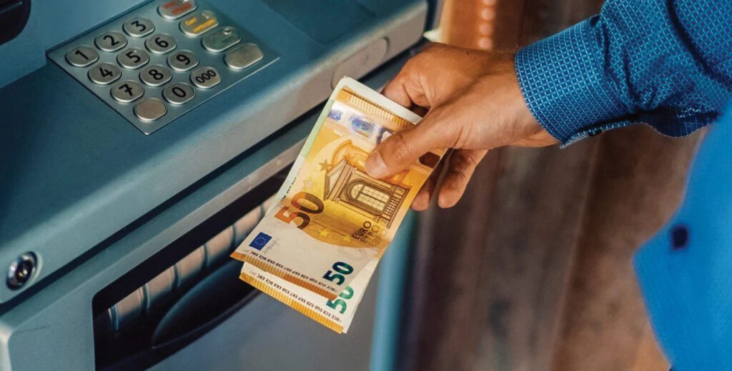 BSH vendos detyrime transparence për kursin e aplikuar në tërheqjet e parave nga ATM
