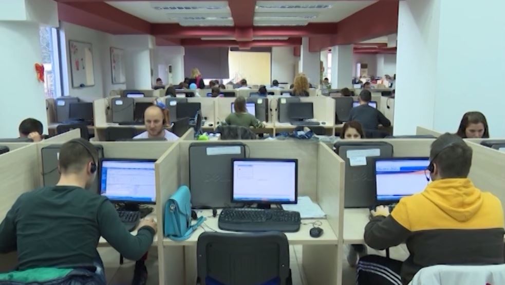 Tatimet fillojnÃ« kontrollin e pagave, shumÃ« profesione deklarojnÃ« nÃ«n nivelin e tregut