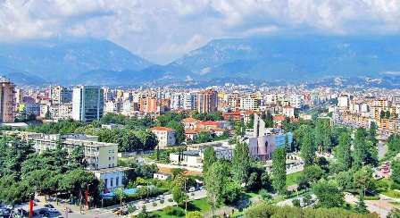 Cmimi dysheme i qirase se dyqaneve, sa dyfishi i apartamenteve te banimit