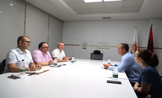Dogana Shqiptare dhe AKEP, bashkëpunim për dërgesa postare të shpejta dhe kontrolle efikase