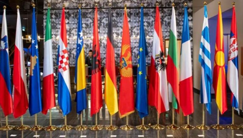 DW: Kroacia veto Serbisë për anëtarësim në BE, kërcënon edhe Malin e Zi