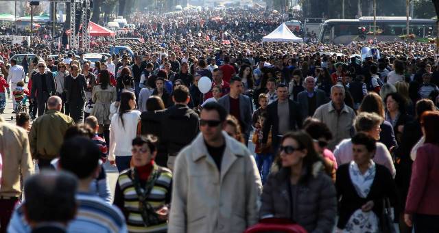 BERZH: Paga minimale ne Shqiperi duhet 500 USD ne muaj qe te frenohet emigracioni