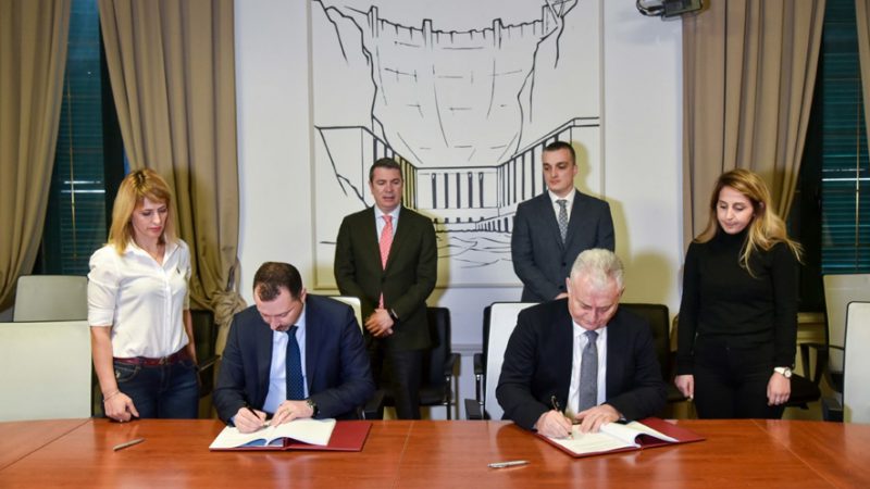 Qeveria miraton kontraten per Rrugen e Arbrit