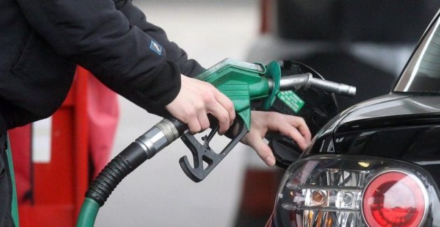 Fillon rritja e cmimit te naftes ne tregun vendas, shtrenjohet edhe gazi