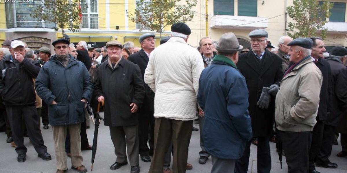 Rregullat e reja, Sa rritet mosha e pensionit dhe vitet e kontributeve 