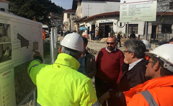 Rruga kembesore per ne Kalane e Beratit rehabilitohet pas 36 vitesh, nderhyrjet qe po kryhen