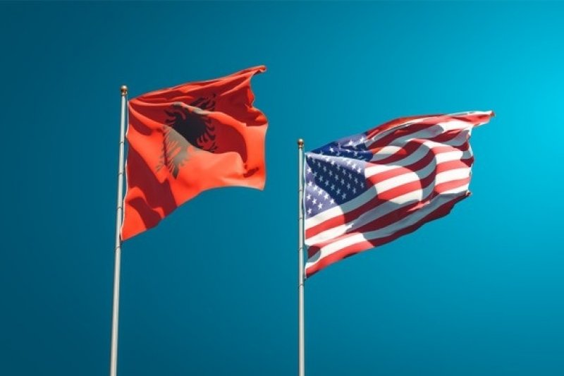Kredia 302 mln USD nga SHBA: Shqipëria pritet të blejë pajisje e sisteme luftarake amerikane