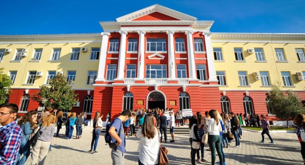 Kredia studentore me subvencionim nga shteti, skema mbulon tarifat dhe kostot e jetesës