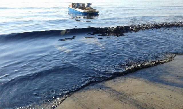 Ndotje e ujerave portuale ne Durres, nis verifikimi