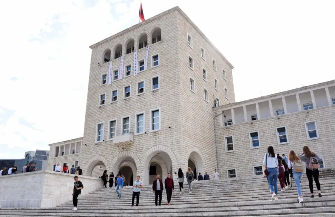 Nis viti i ri akademik, universitetet kanë humbur rreth 26 mijë studentë në një dekadë