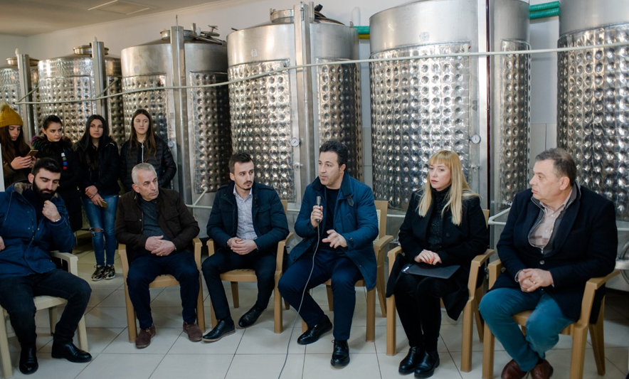 Peleshi: 25 per qind me shume mbeshtetje per fermeret e rinj