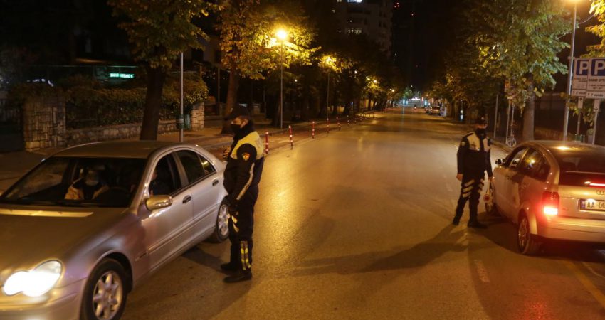 Ndalim qarkullimi pas ores 20:00: Cfare ndodh me shkollat, kur mbyllen baret dhe restorantet
