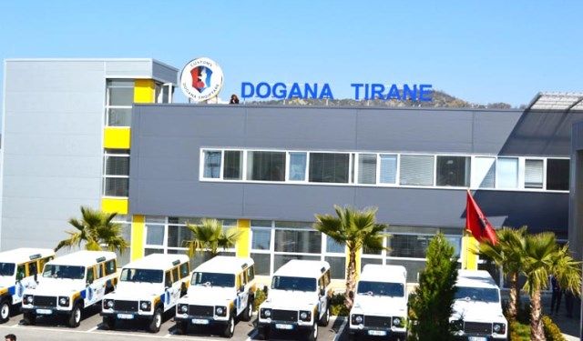 20 produktet qe mbushen arken e doganave, kryesojne nafta dhe cigaret