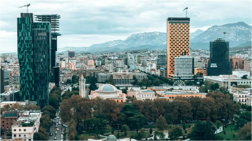 Qiratë në rritje, Tirana mes kryeqyteteve më pak të përballueshme të Europës
