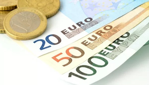 Nderhyrjet nga Banka e Shqiperise stabilizojne euron; Ja cfare po ndodh