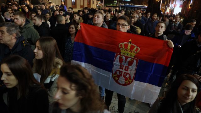 Studentet kerkojne doreheqjen e Vucic pasi pranoi planin e BE-se per Kosoven