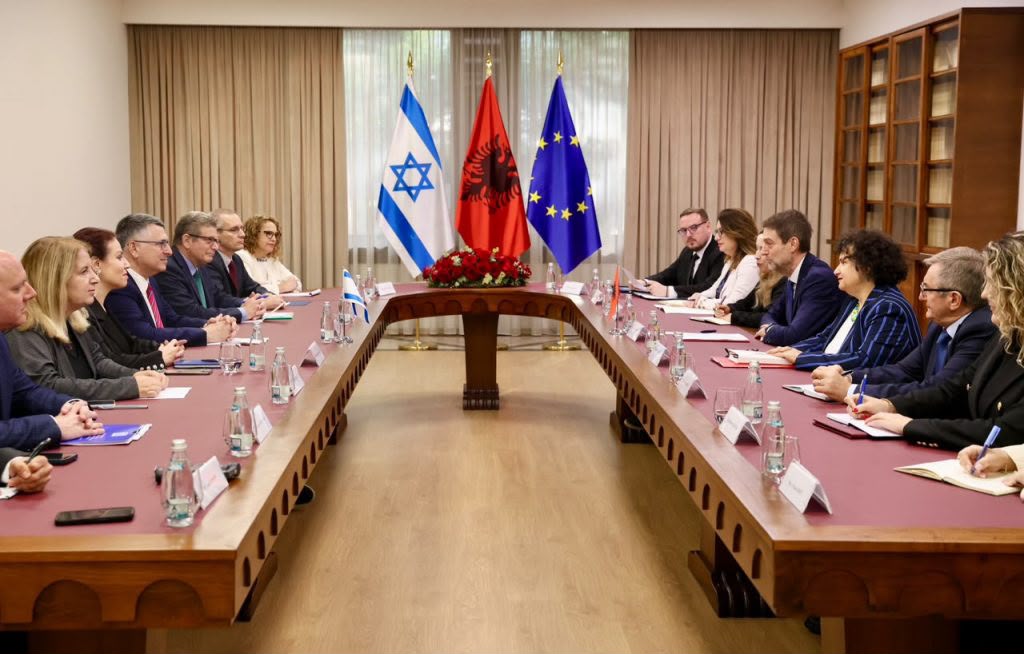 Shqipëria dhe Izraeli zgjerojnë bashkëpunimin: Nga bujqësia tek shëndetësia, ja marrëveshjet