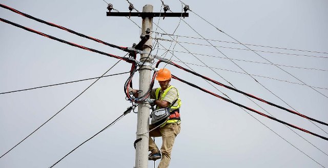Flluska e kredive ne sektorin e energjise rrezikon te shpertheje. KESH, OSHEE e OST kane 96 miliard