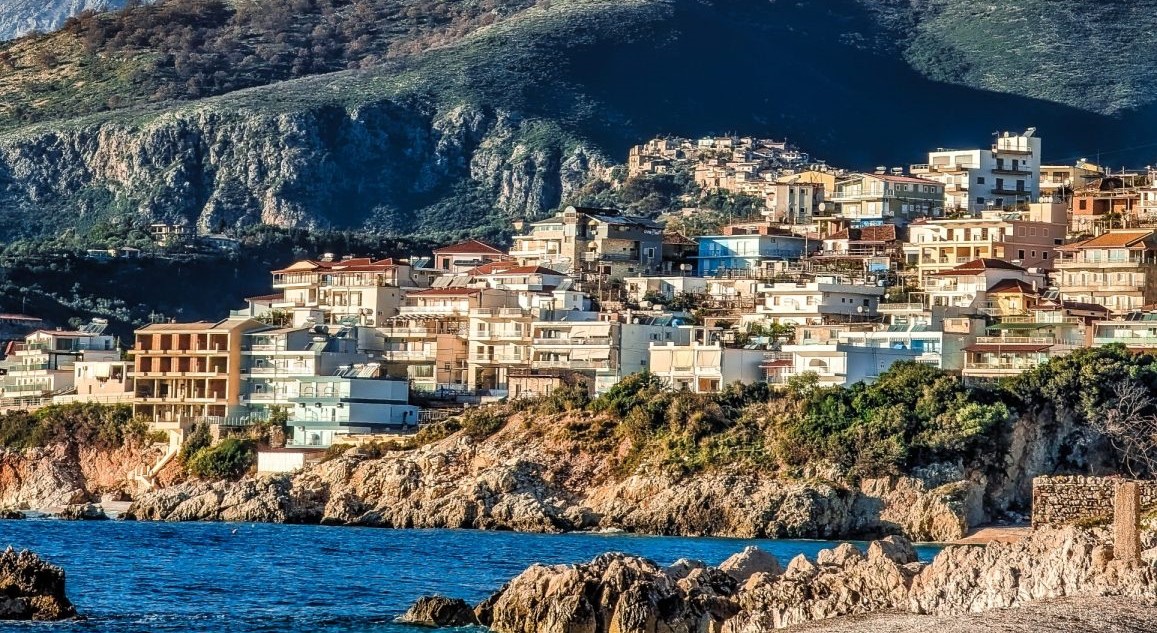 Sistemim i parkimit, rrugëve dhe qendrës, Bashkia Himarë hap tender për Palasën