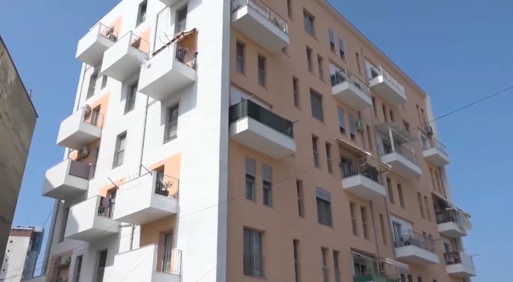 Studimi, çmimet e banesave në dekadën e fundit u rritën mbi katër herë më shumë se pagat