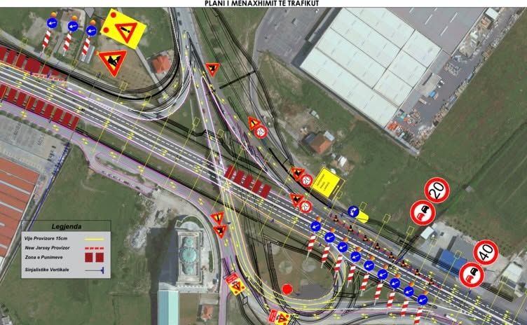 Superstrada Tiranë-Durrës bllokohet përkohësisht, kufizime gjatë dy netëve për montimin e trarëve