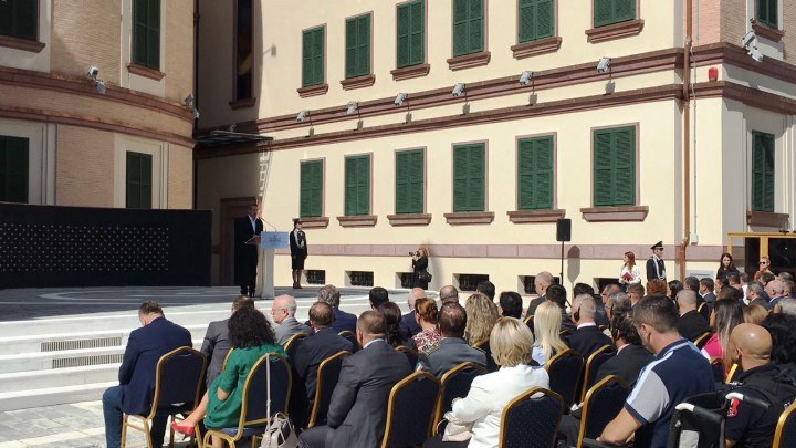Tahiri inaguron zyrat e reja 2.2 miliard leke, kerkon rritje pagash per punojesit e policise
