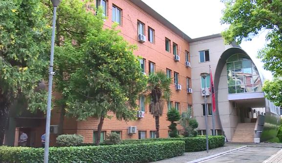 Tatimet paralajmerojne ndertuesit: Leshoni fature tatimore ne momentin e arketimit te cdo kesti nga 