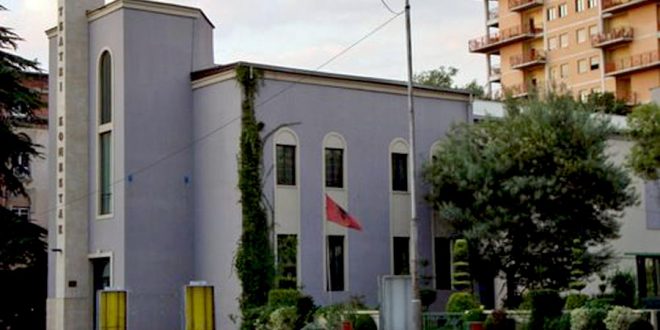Refuzohet prishja e nderteses, aktoret: Teatri te rikonstruktohet