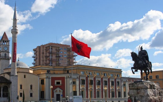 Bashkite rrisin performancen ne 4 mujorin e pare: 1.5 mld leke nga taksa e prones