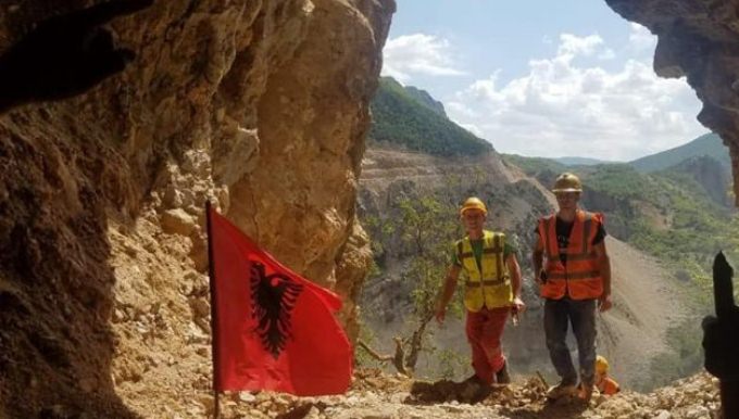 Hapet tuneli 500 metra ne Rrugen e Arbrit! Gjiknuri: Nisim ndertimin e Ures se Vashes