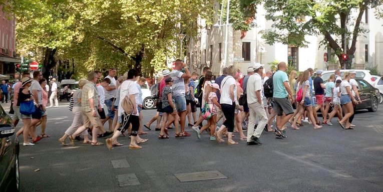 Turizmi me syte nga Kina, hiqen vizat per te hyre ne Shqiperi