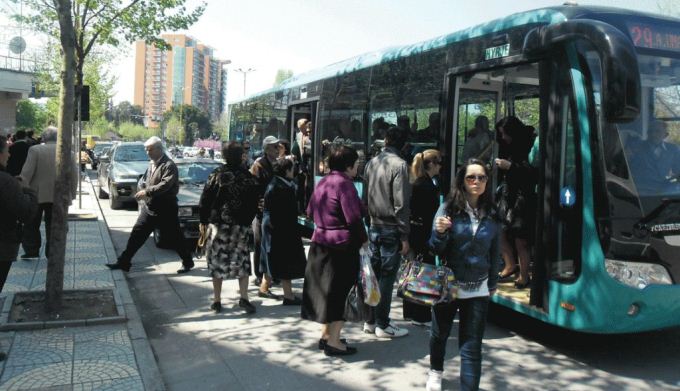 Transporti urban/ Ndryshon formati i abonese, ja cfare duhet te keni parasysh