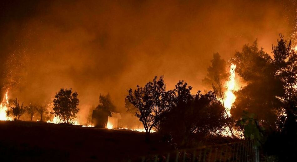Zjarret përfshijnë Europën Jugore: Greqia dhe Turqia në alarm, situatë kritike në Spanjë e Francë
